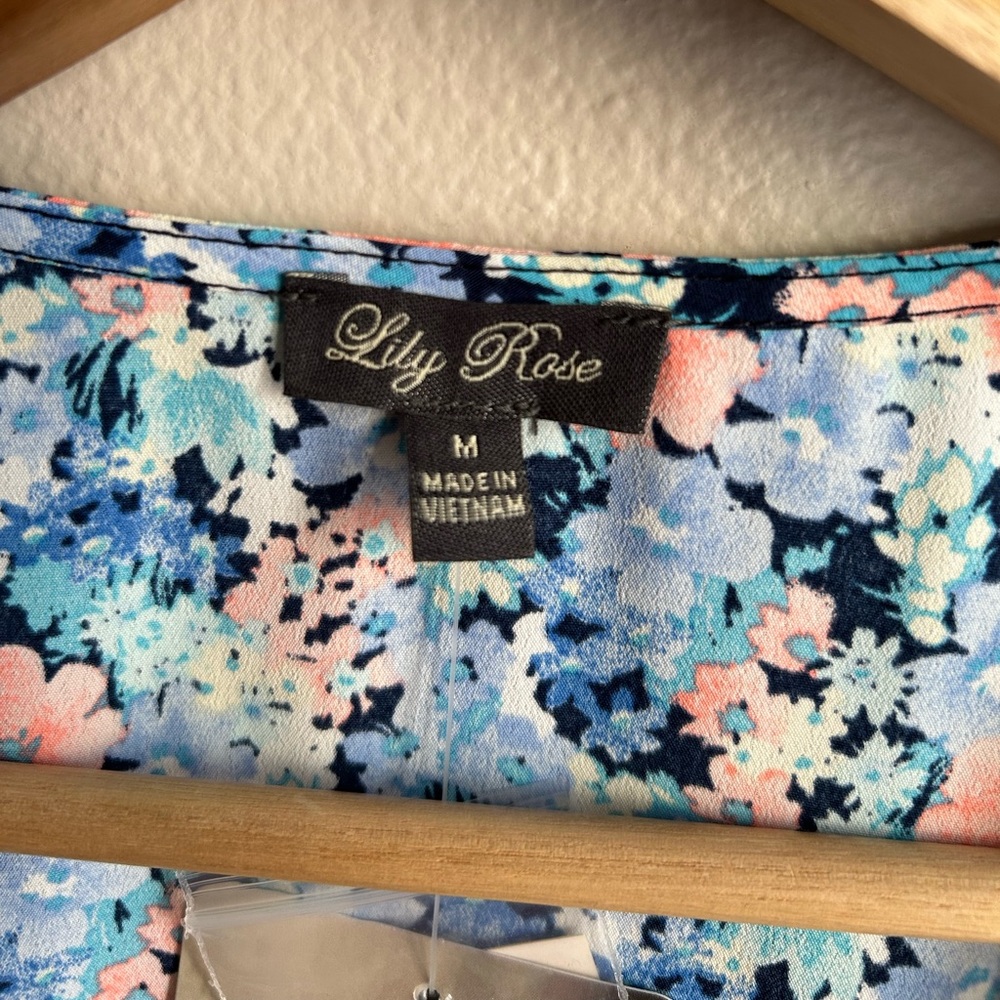 NWT Lily Rose Juniors' Floral Print V-Neck Flutter Sleeve Romper Pockets Size M - Picture 4 of 9